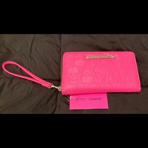 HOT PINK BETSYVILLE WALLET
